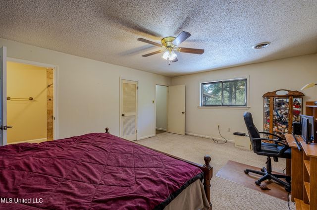 8467 Crazy Horse Cove, Hernando, MS 38632