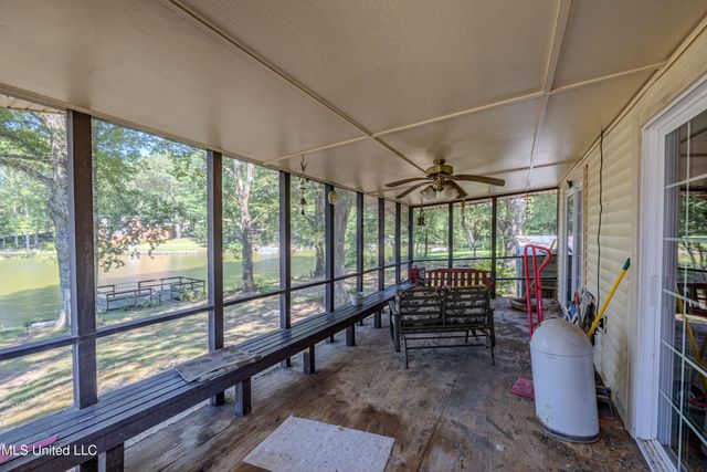 8467 Crazy Horse Cove, Hernando, MS 38632