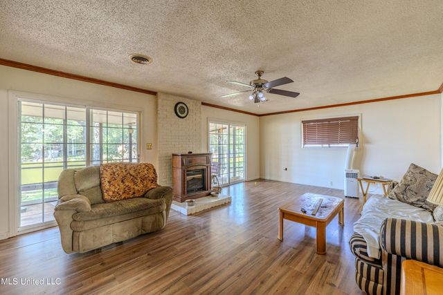 8467 Crazy Horse Cove, Hernando, MS 38632