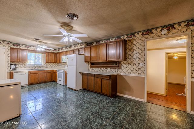 8467 Crazy Horse Cove, Hernando, MS 38632