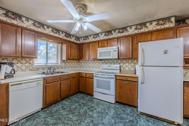 8467 Crazy Horse Cove, Hernando, MS 38632