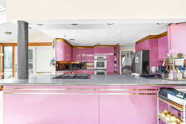 291 Main St, Saugus, MA 01906