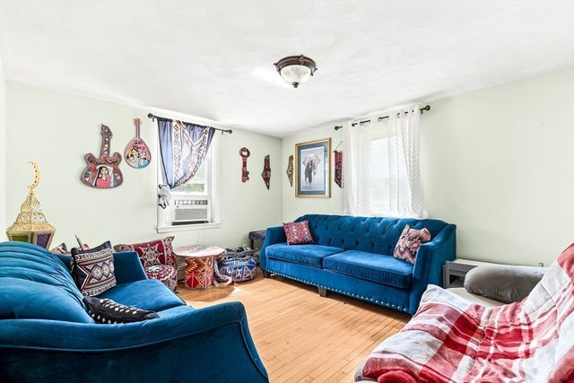 291 Main St, Saugus, MA 01906