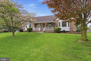 1813 WINSTON DR, Hagerstown, MD 21740
