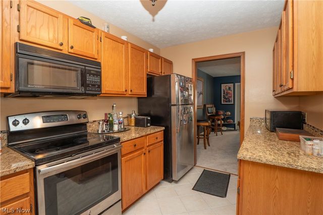 4839 Pond Drive NW, North Canton, OH 44720