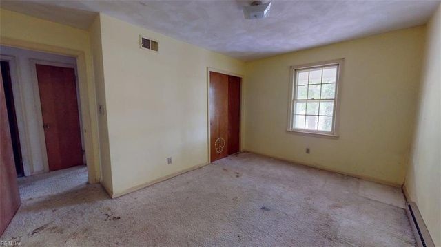 5 Timberland CT, Portsmouth, VA 23703