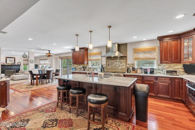 1 Edinburgh Court, Jackson, NJ 08527