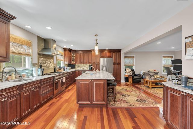 1 Edinburgh Court, Jackson, NJ 08527