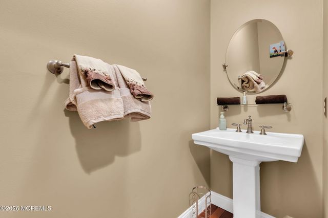 1 Edinburgh Court, Jackson, NJ 08527