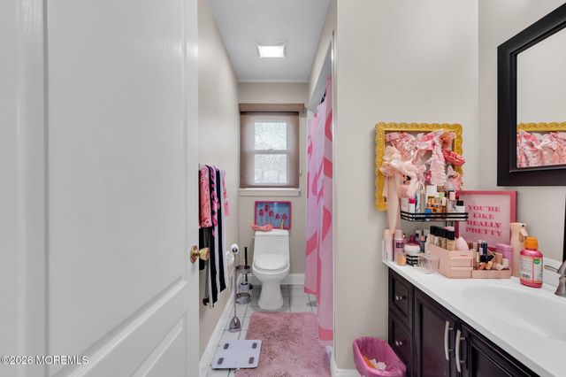 1 Edinburgh Court, Jackson, NJ 08527