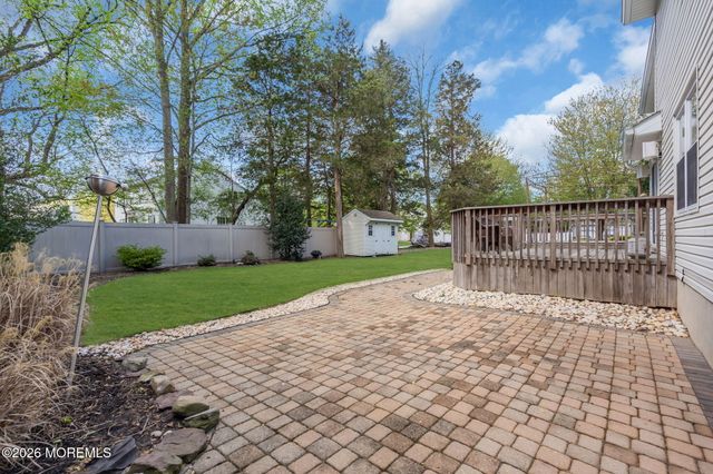 1 Edinburgh Court, Jackson, NJ 08527