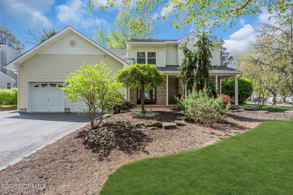 1 Edinburgh Court, Jackson, NJ 08527