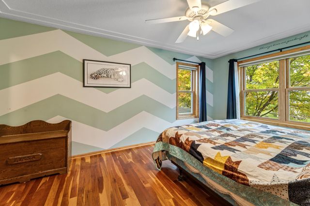 300 7th Street SW, Plainview, MN 55964