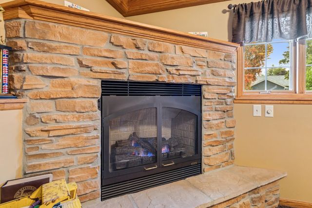 300 7th Street SW, Plainview, MN 55964