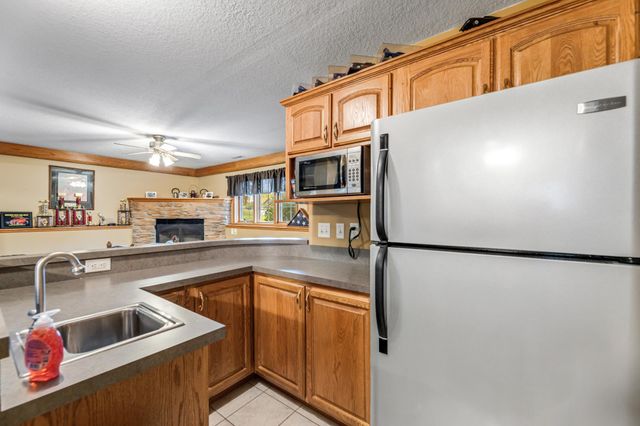 300 7th Street SW, Plainview, MN 55964