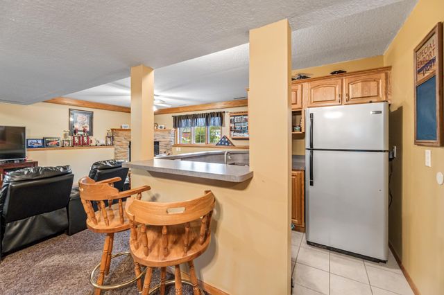 300 7th Street SW, Plainview, MN 55964