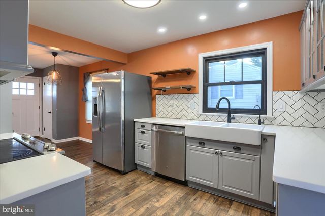 413 BIRCHLAND AVE, Mount Joy, PA 17552