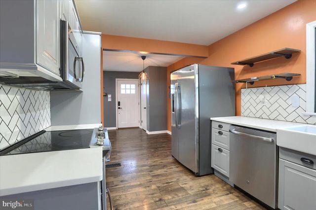 413 BIRCHLAND AVE, Mount Joy, PA 17552