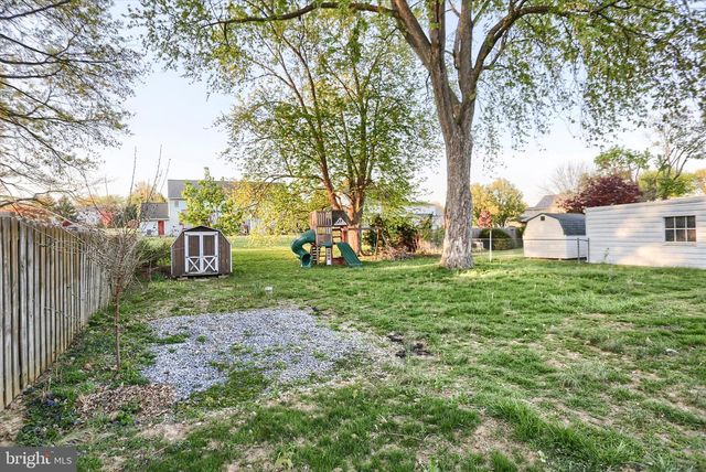 413 BIRCHLAND AVE, Mount Joy, PA 17552