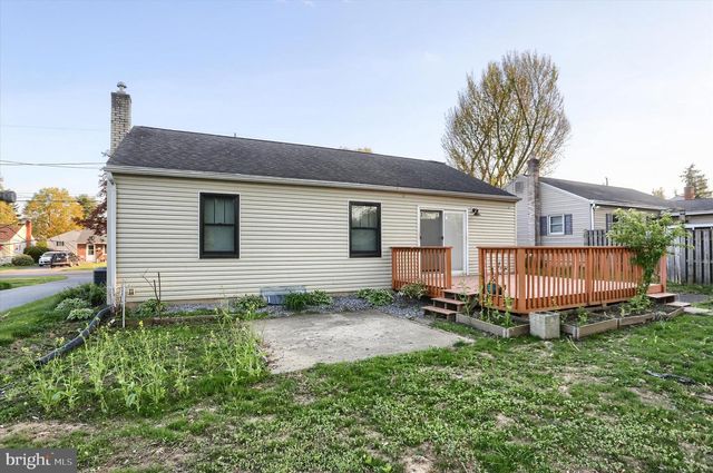 413 BIRCHLAND AVE, Mount Joy, PA 17552