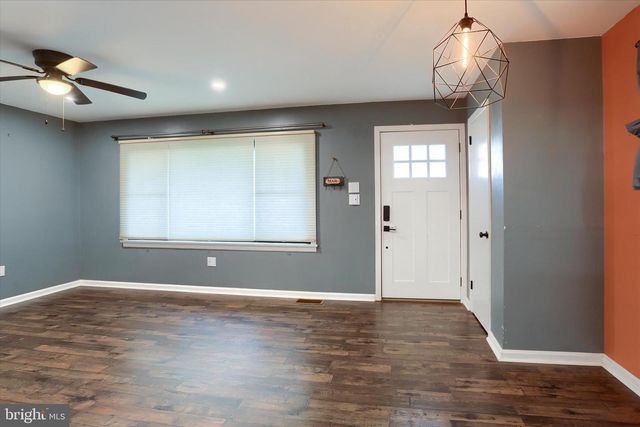 413 BIRCHLAND AVE, Mount Joy, PA 17552