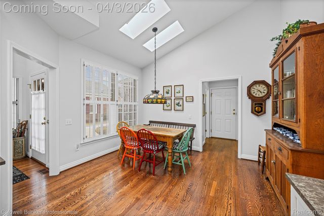 10002 Harbor Place Drive, St. Clair Shores, MI 48080