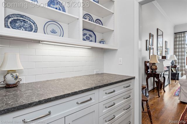 10002 Harbor Place Drive, St. Clair Shores, MI 48080