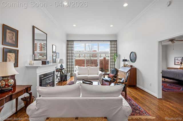 10002 Harbor Place Drive, St. Clair Shores, MI 48080