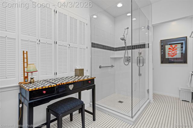 10002 Harbor Place Drive, St. Clair Shores, MI 48080