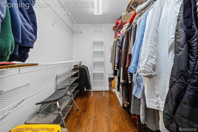 10002 Harbor Place Drive, St. Clair Shores, MI 48080