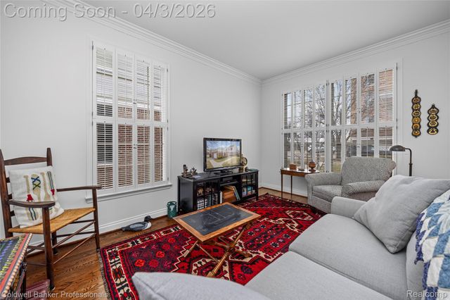 10002 Harbor Place Drive, St. Clair Shores, MI 48080