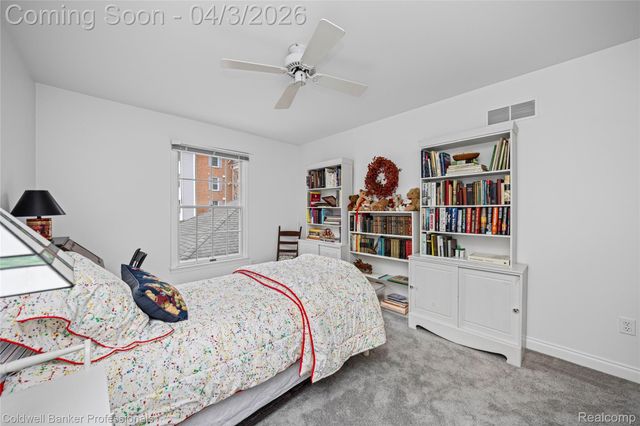 10002 Harbor Place Drive, St. Clair Shores, MI 48080