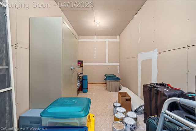 10002 Harbor Place Drive, St. Clair Shores, MI 48080