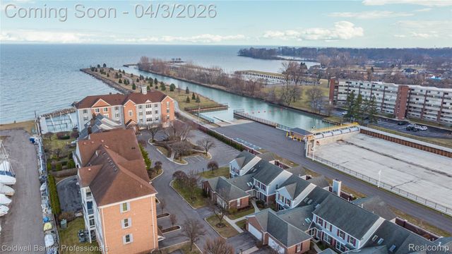 10002 Harbor Place Drive, St. Clair Shores, MI 48080