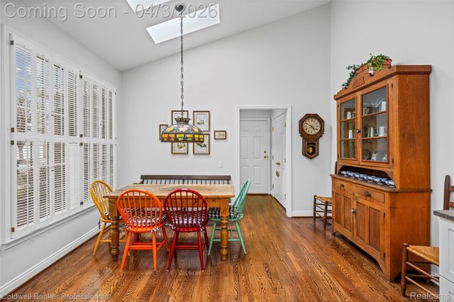 10002 Harbor Place Drive, St. Clair Shores, MI 48080