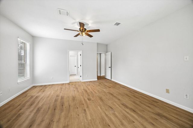 18042 Somerset Knolls, Houston, TX 77094