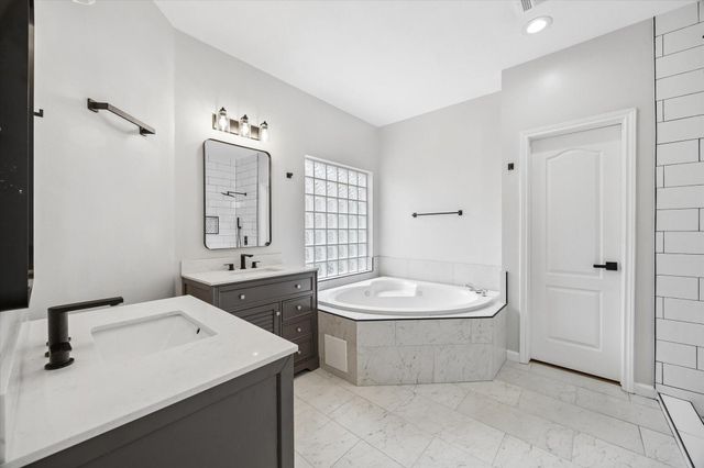 18042 Somerset Knolls, Houston, TX 77094