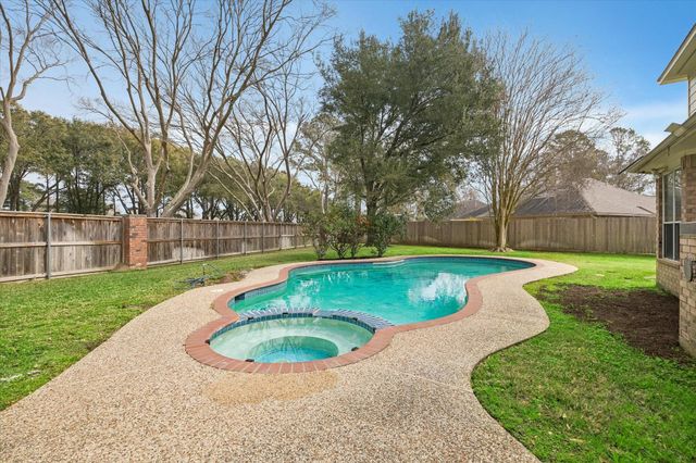 18042 Somerset Knolls, Houston, TX 77094