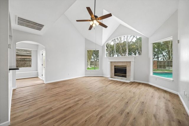 18042 Somerset Knolls, Houston, TX 77094