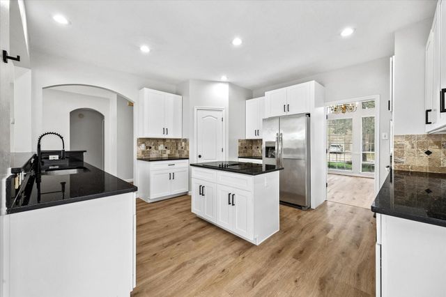 18042 Somerset Knolls, Houston, TX 77094