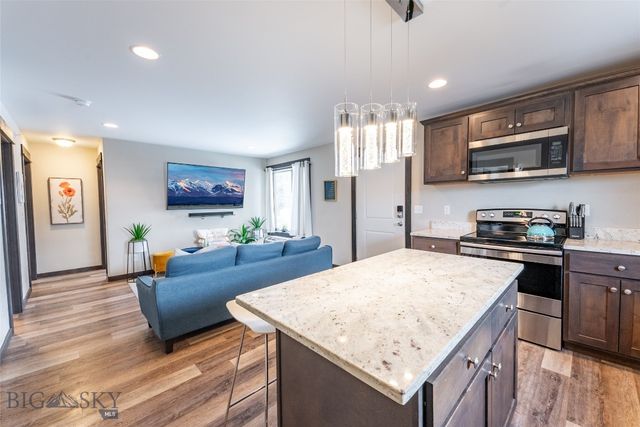 303 S 19th Avenue, Bozeman, MT 59718