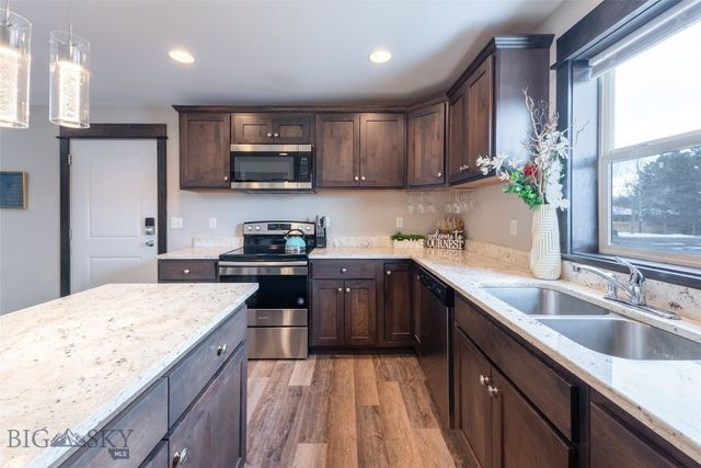 303 S 19th Avenue, Bozeman, MT 59718