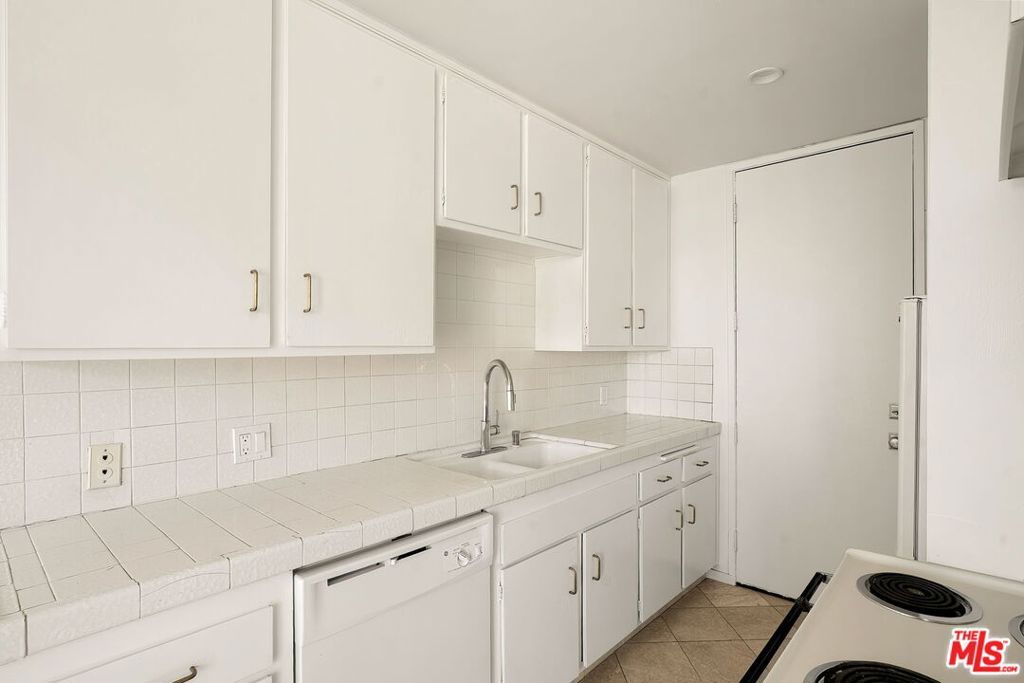 10751 Wilshire Boulevard PH1, Los Angeles, CA 90024 — photo 4