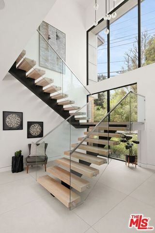 2814 Roscomare Road, Los Angeles, CA 90077