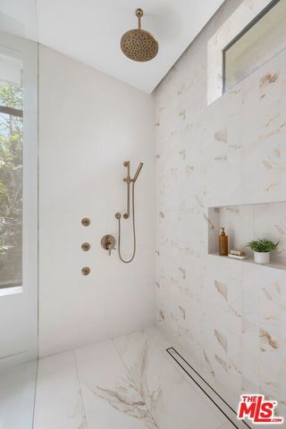 2814 Roscomare Road, Los Angeles, CA 90077