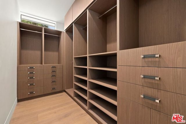 2814 Roscomare Road, Los Angeles, CA 90077