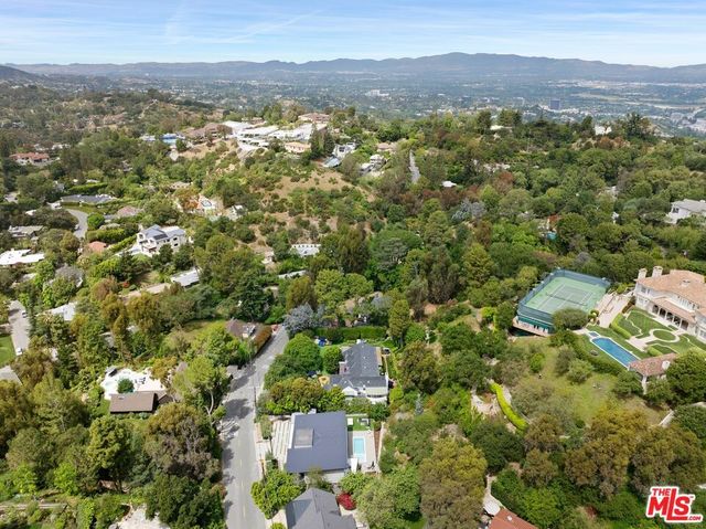 2814 Roscomare Road, Los Angeles, CA 90077