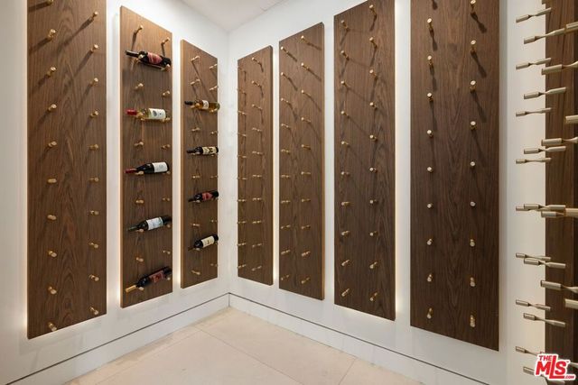 2814 Roscomare Road, Los Angeles, CA 90077