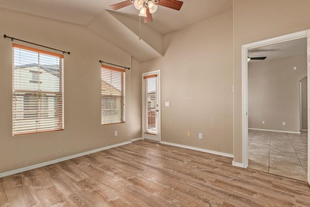 2725 E MINE CREEK Road 2172, Phoenix, AZ 85024
