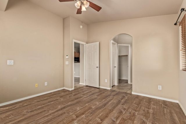 2725 E MINE CREEK Road 2172, Phoenix, AZ 85024